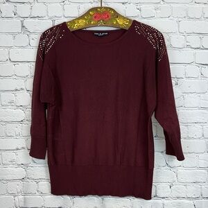 CABLE & GAUGE Crew Neck Sweater in BURGUNDY w/Embellished Shoulders, Size L